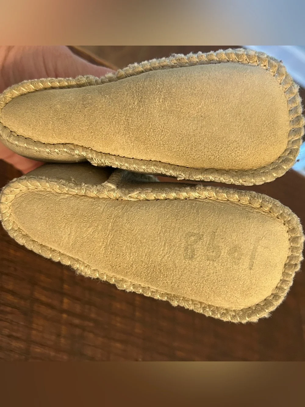 UGG Infant Suede Erin Booties in Cream Shearling Size Small
